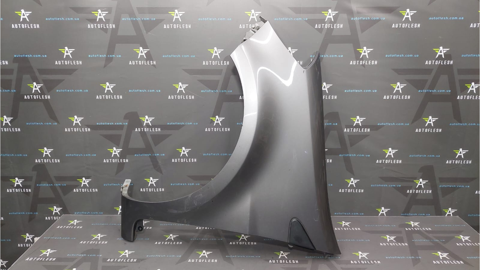Крыло переднее левое 8200325170, 7701476494 Renault Clio 3 рено клио бу
